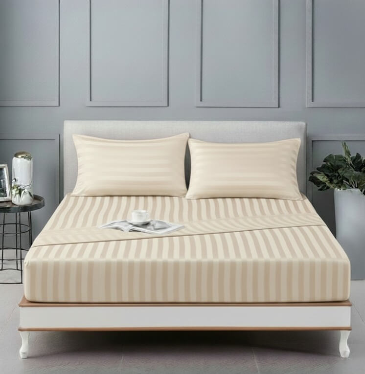 Fitted Sheet with Stripes - Image 5